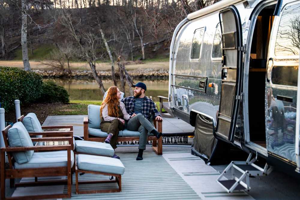 riverfrontlandyacht2